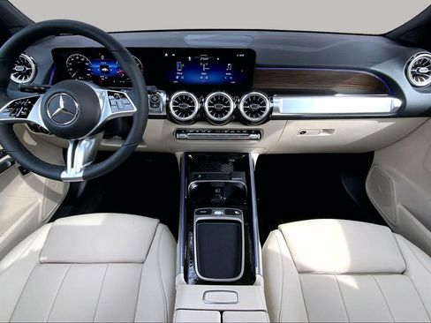 Certified 2026 Mercedes-Benz GLB 250 4MATIC image 5