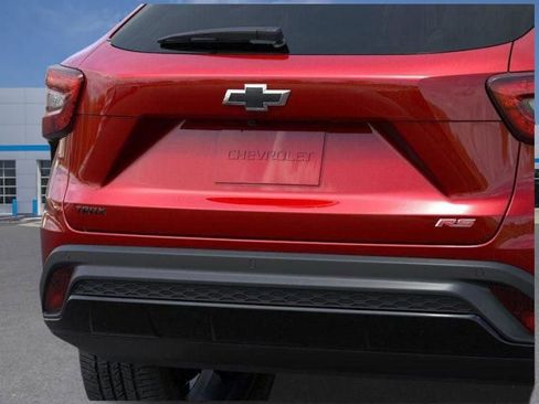 New 2026 Chevrolet Trax RS w/ Sunroof Package image 15