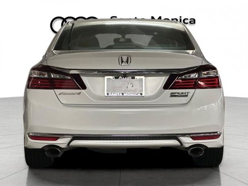 Used 2017 Honda Accord Sport Special Edition image 7
