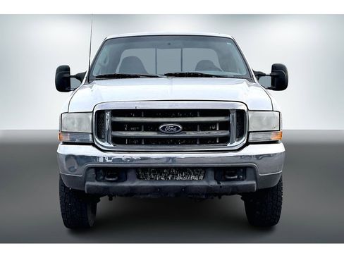 Used 2000 Ford F250 XLT image 2