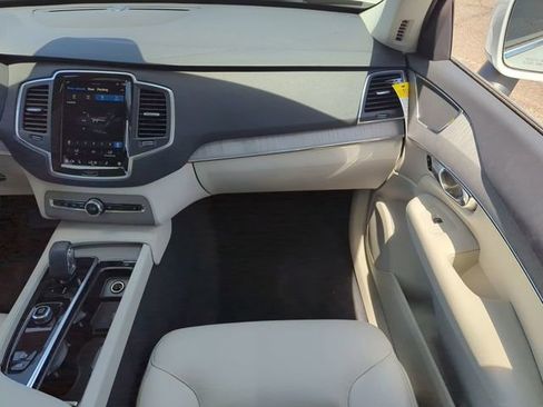 Certified 2025 Volvo XC90 B6 Core AWD/4WD image 14