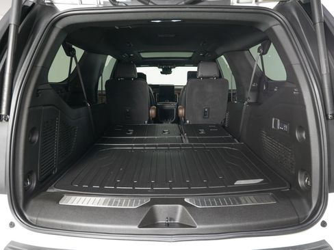 Used 2026 GMC Yukon XL Denali Ultimate w/ LPO, Floor Liner Package AWD/4WD image 12