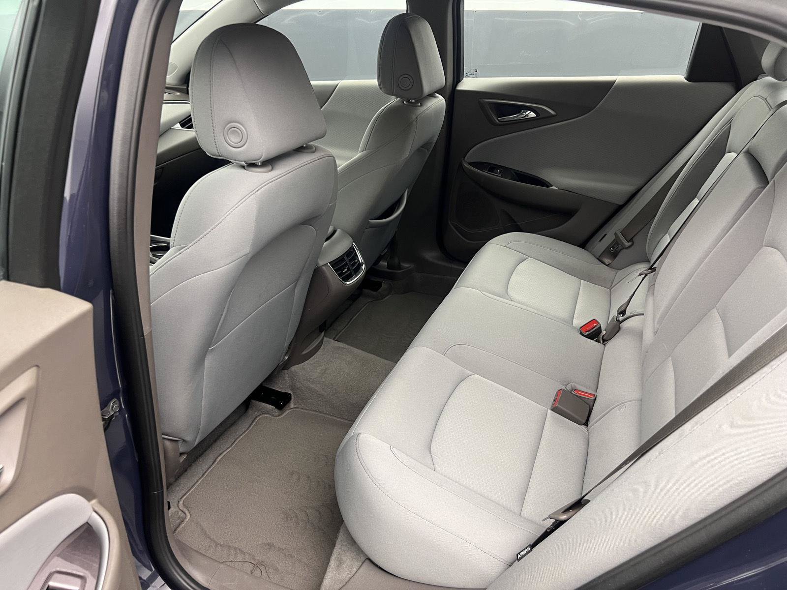 Used 2025 Chevrolet Malibu LT FWD image 17