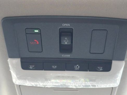 New 2025 Nissan Sentra SR w/ SR Premium Package image 38