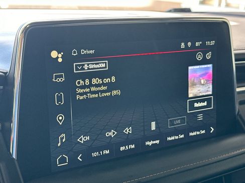 Used 2024 GMC Yukon AT4 w/ Technology Package AWD/4WD image 19