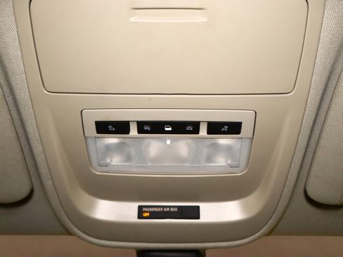 Used 2022 Chevrolet Colorado Z71 w/ Z71 Midnight Edition image 38