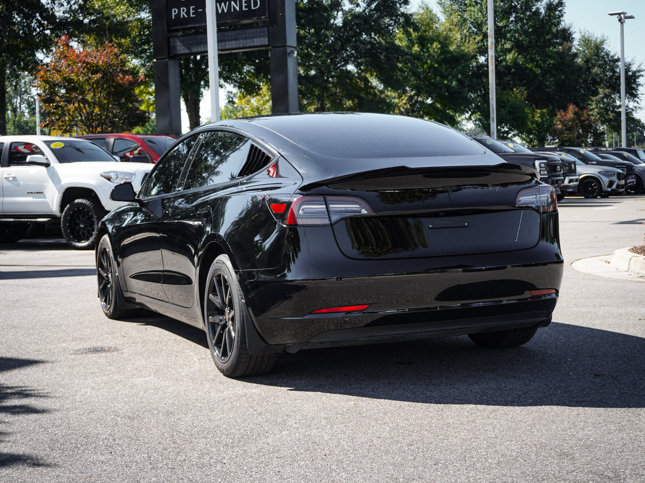 Used 2023 Tesla Model 3 Standard Range RWD image 7