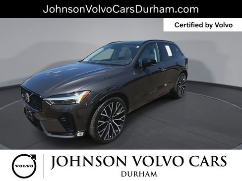 Used 2023 Volvo XC60 B5 Ultimate w/ Climate Package FWD image 5