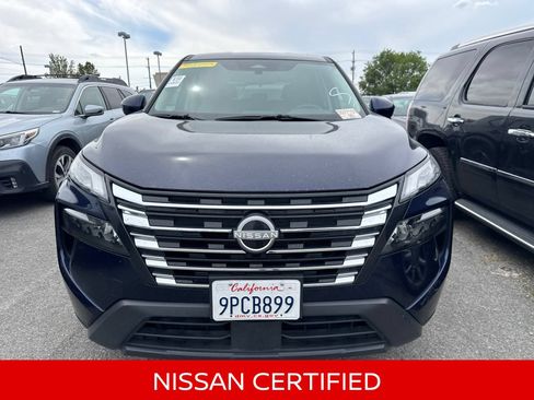 Certified 2025 Nissan Rogue SV AWD/4WD image 2