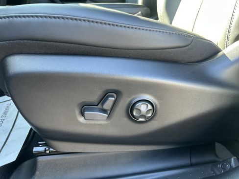 New 2026 Chrysler Pacifica Select w/ S Appearance Package image 16