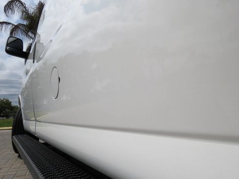 Used 2016 Chevrolet Express 3500 image 19