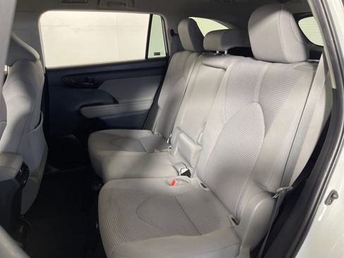 Certified 2023 Toyota Highlander LE image 13