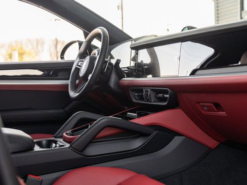 New 2026 Porsche Cayenne S image 46