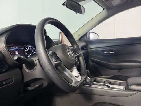 Used 2025 Nissan Sentra SV FWD image 21