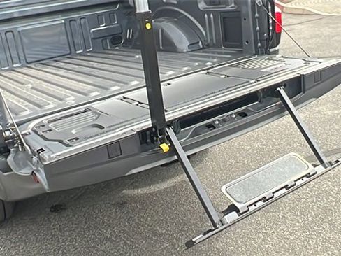 New 2025 Ford F150 Lightning Lariat image 16