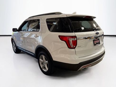 Used 2016 Ford Explorer XLT w/ Equipment Group 202A AWD/4WD image 6