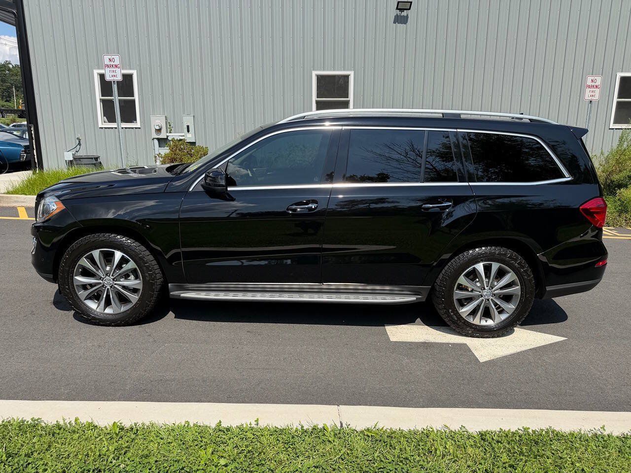 Used 2013 Mercedes-Benz GL 320 BlueTEC 4MATIC image 2