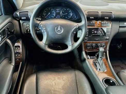 Used 2006 Mercedes-Benz C 350 Sedan image 19