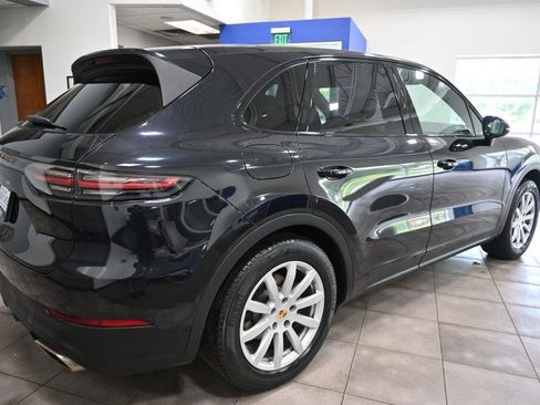 Used 2019 Porsche Cayenne AWD/4WD image 5