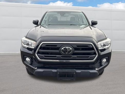Used 2018 Toyota Tacoma SR5 image 12