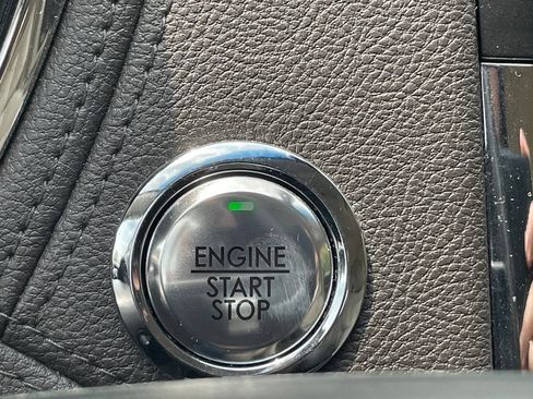 Used 2017 Lincoln Continental Premiere AWD/4WD image 34