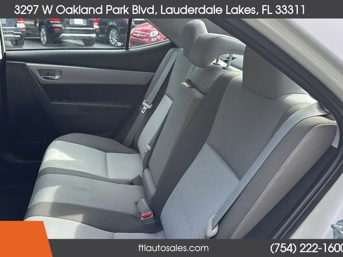 Used 2018 Toyota Corolla LE FWD image 22