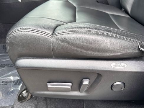 Used 2019 Toyota Tundra SR5 w/ SR5 Upgrade Package RWD image 13
