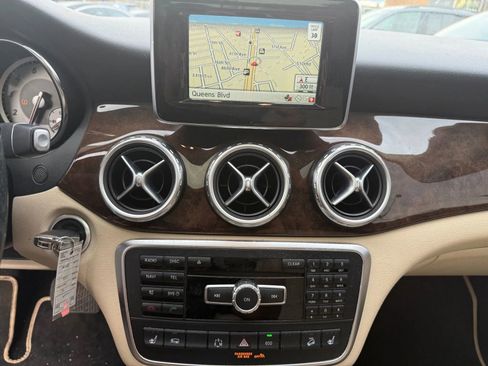 Used 2015 Mercedes-Benz GLA 250 4MATIC image 14