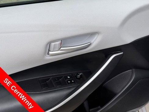 Used 2025 Toyota Corolla SE FWD image 18