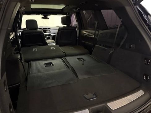 Used 2024 Cadillac XT6 Luxury w/ LPO, Floor Liner Package AWD/4WD image 17