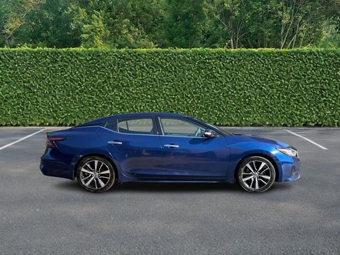 Used 2023 Nissan Maxima SL FWD image 2
