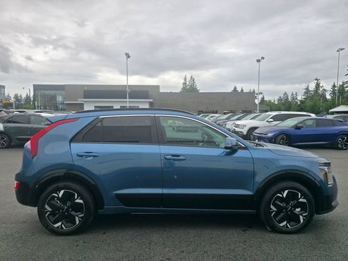 Certified 2024 Kia Niro Wind w/ Wind Preserve Package FWD image 7