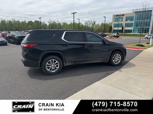 Used 2019 Chevrolet Traverse LS image 17