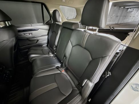 Certified 2025 Honda Pilot EX-L image 28