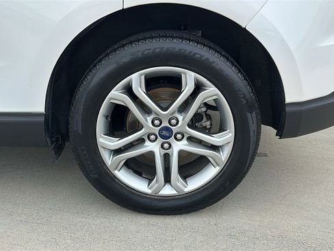 Used 2016 Ford Edge Titanium w/ Technology Package FWD image 17