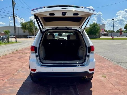Used 2022 Jeep Grand Cherokee Limited RWD image 7