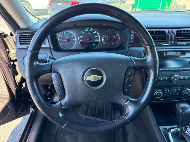 Used 2012 Chevrolet Impala LTZ FWD image 18