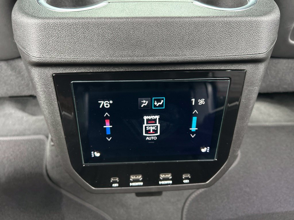 Used 2026 GMC Yukon AT4 Ultimate AWD/4WD image 36