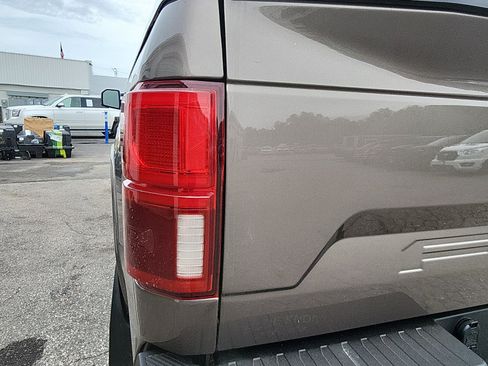 Used 2020 Ford F150 Lariat AWD/4WD image 10