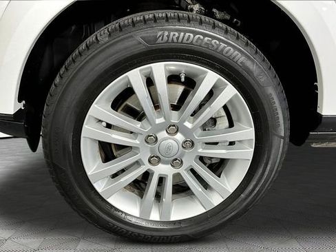 Used 2016 Land Rover LR4 HSE LUX image 32