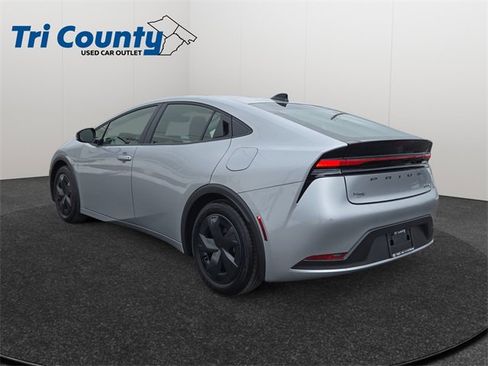 Used 2026 Toyota Prius LE image 6