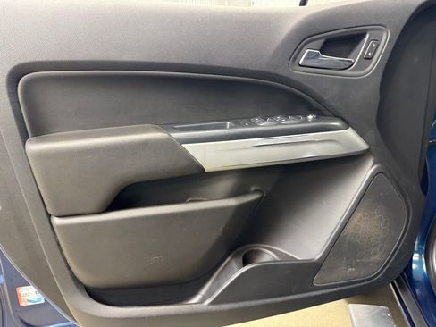 Used 2020 Chevrolet Colorado LT AWD/4WD image 9