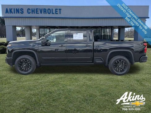 Certified 2025 Chevrolet Silverado 2500 High Country w/ Midnight Edition AWD/4WD image 10