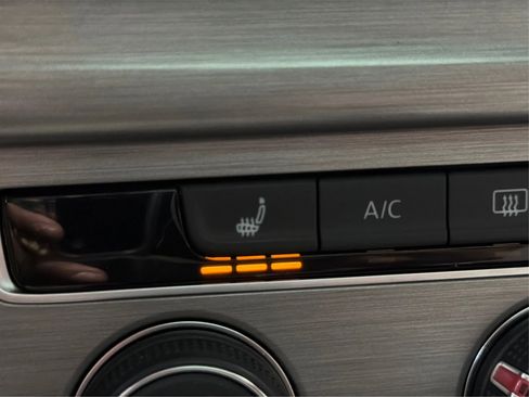 Used 2015 Volkswagen Golf TDI SE image 28