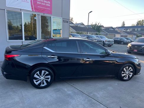 Used 2020 Nissan Altima 2.5 S FWD image 8