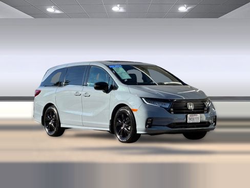 Certified 2024 Honda Odyssey Sport image 6