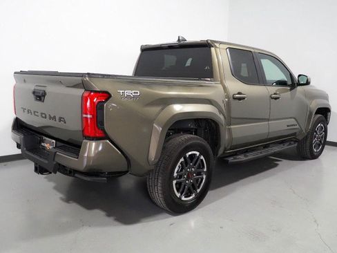 Used 2025 Toyota Tacoma TRD Sport image 5