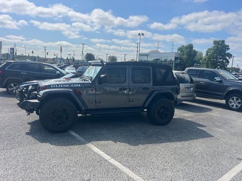 Used 2022 Jeep Wrangler Unlimited Rubicon w/ Safety Group AWD/4WD image 1
