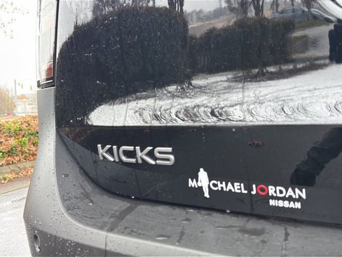 New 2026 Nissan Kicks SR w/ Cold Weather Package image 14