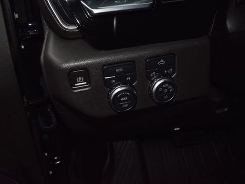 Used 2022 GMC Sierra 1500 Elevation AWD/4WD image 12